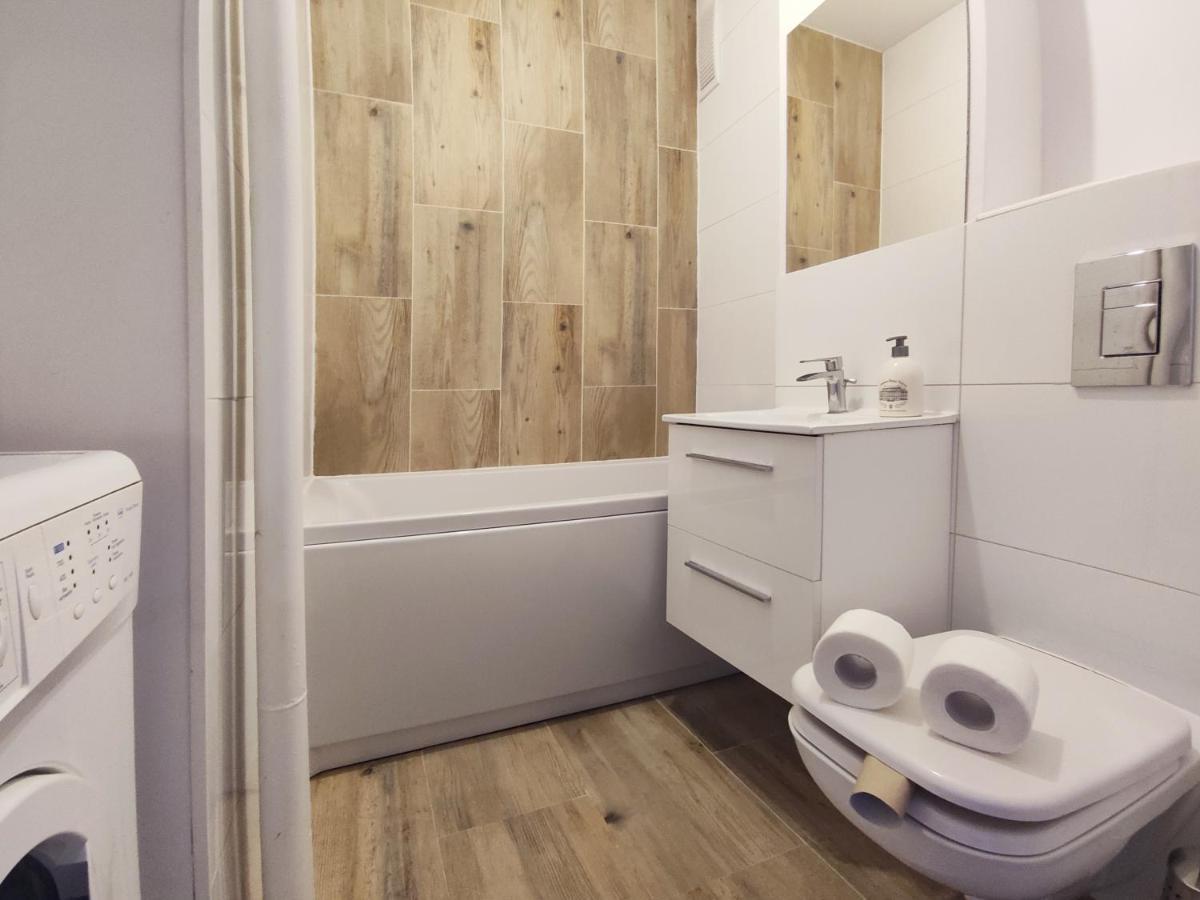 Apartament Rondo Onz Warsawa Bagian luar foto